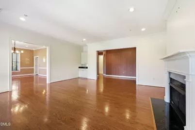 2801 Glenwood Gardens Lane #303, Raleigh, NC 27608 - Photo 6