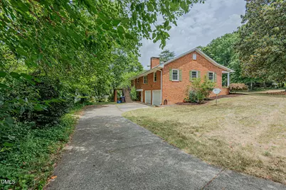 597 Parkview Drive, Burlington, NC 27215 - Photo 2