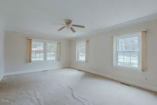597 Parkview Dr, Burlington, NC 27215 - Photo 4