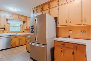 597 Parkview Dr, Burlington, NC 27215 - Photo 12