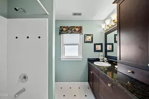 203 Lewiston Ct, Cary, NC 27513 - Photo 24