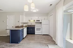 127 Coleridge Ct, Carrboro, NC 27510 - Photo 12