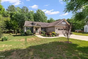 125 Garnet Ln, Clayton, NC 27520 - Photo 2