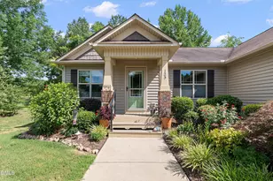 125 Garnet Ln, Clayton, NC 27520 - Photo 4