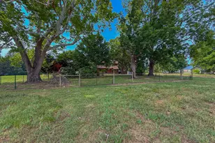 9502 Hurdle Mills Rd, Hurdle Mills, NC 27541 - Photo 36