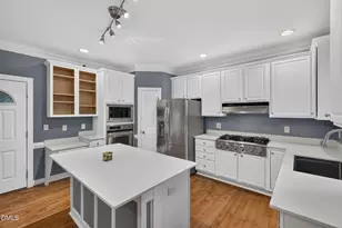 2901 Lauren Oaks Dr, Raleigh, NC 27616 - Photo 20
