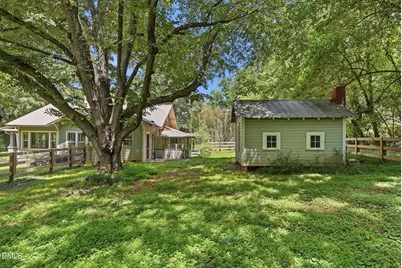 1307 S Chatham Avenue, Siler City, NC 27344 - Photo 12