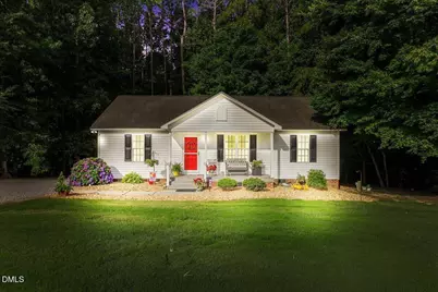 618 Lockwood Drive, Clayton, NC 27527 - Photo 2