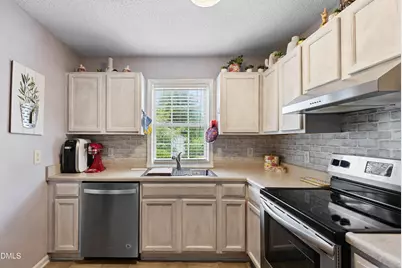 2889 Bennington Drive, Clayton, NC 27520 - Photo 8