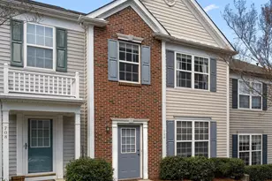 706 Canyon Lake Cir, Morrisville, NC 27560 - Photo 2