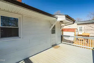 803 Oakley St, Graham, NC 27253 - Photo 4