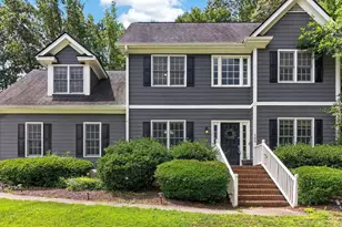 305 Neuse Ridge Dr, Clayton, NC 27527 - Photo 2