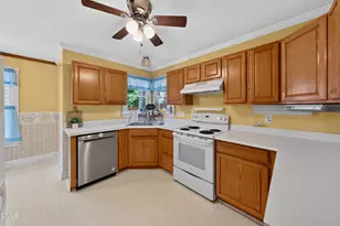 417 Arbor Creek Dr, Holly Springs, NC 27540 - Photo 12