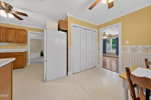 417 Arbor Creek Dr, Holly Springs, NC 27540 - Photo 8