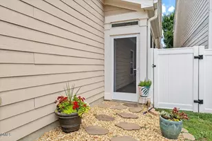 988 Ambergate Station, Apex, NC 27502 - Photo 4