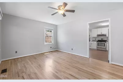 427 W Park Street, Cary, NC 27511 - Photo 10