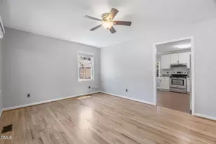 427 W Park St, Cary, NC 27511 - Photo 10