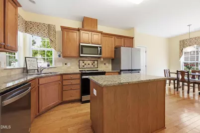 537 Tomkins Loop, Cary, NC 27519 - Photo 2