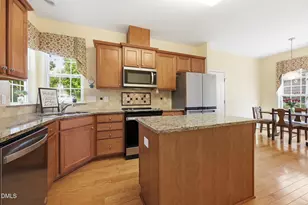 537 Tomkins Loop, Cary, NC 27519 - Photo 2