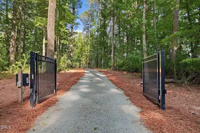 4628 Hibiscus Lane, Chapel Hill, NC 27516 - Photo 2