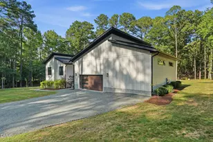 4628 Hibiscus Ln, Chapel Hill, NC 27516 - Photo 10