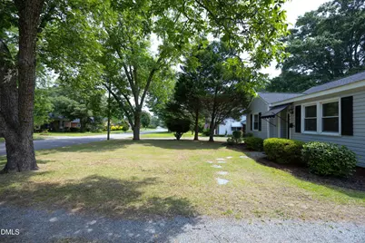 907 S 2nd Street, Smithfield, NC 27577 - Photo 2