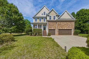 213 Sea Biscuit Ln, Apex, NC 27539 - Photo 2
