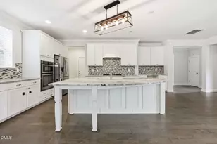 201 Patterson Ct, Cary, NC 27513 - Photo 4