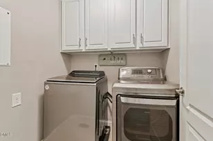 300 Silver Bluff St, Holly Springs, NC 27540 - Photo 50