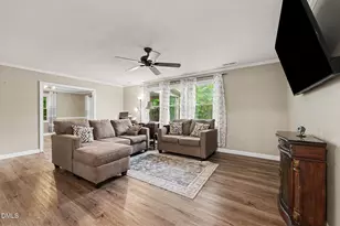 211 Brookside Dr, Smithfield, NC 27577 - Photo 4