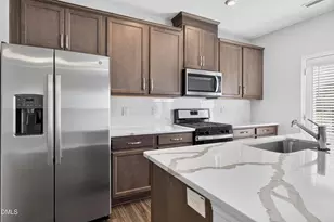 803 Star Rdg Dr, Raleigh, NC 27610 - Photo 8