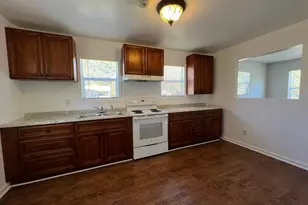 8324 Stephenson Rd, Apex, NC 27539 - Photo 4