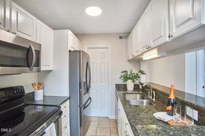 1005 Kingswood Drive #E, Chapel Hill, NC 27517 - Photo 6