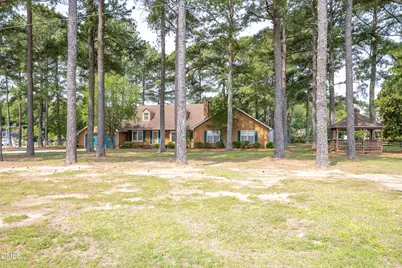 1210 E Cumberland Street, Dunn, NC 28334 - Photo 2