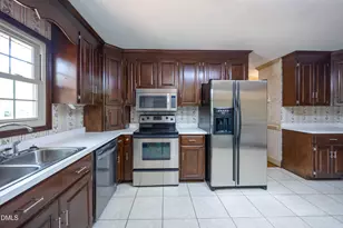 1210 E Cumberland St, Dunn, NC 28334 - Photo 12