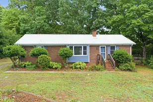 702 N 9th St, Mebane, NC 27302 - Photo 1