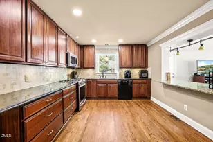 810 Bryn Mawr Ct, Apex, NC 27502 - Photo 6