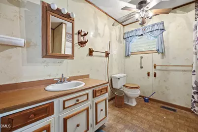 940 Nc Hwy 42, Goldston, NC 27252 - Photo 24