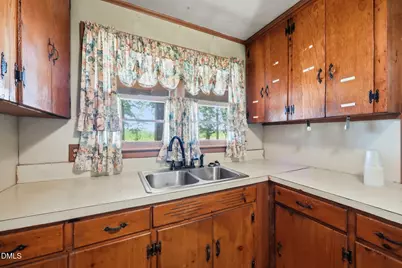 940 Nc Hwy 42, Goldston, NC 27252 - Photo 16