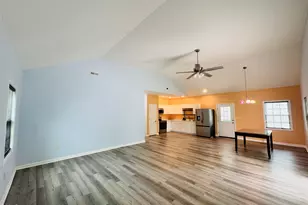 407 Walker Ave, Graham, NC 27253 - Photo 4
