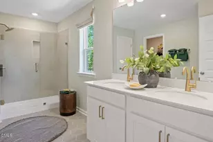500 Jade Crk Cir, Chapel Hill, NC 27516 - Photo 4