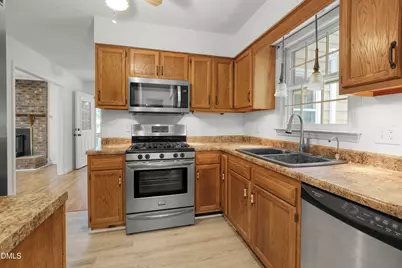 121 Hogan Drive, Garner, NC 27529 - Photo 8