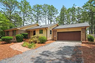 1555 Longleaf Dr E, Pinehurst, NC 28374 - Photo 4