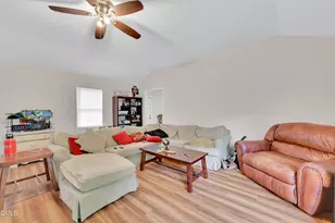 404 S Ash St, Greenville, NC 27858 - Photo 6