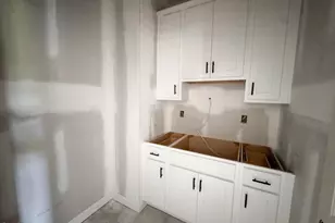 65 Kettle Crk Dr, Zebulon, NC 27597 - Photo 8