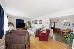 500 Oakwood Ln, Graham, NC 27253 - Photo 6
