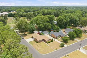 500 Oakwood Ln, Graham, NC 27253 - Photo 26