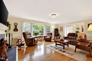 101 Dundalk Dr, Chapel Hill, NC 27517 - Photo 10