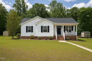 5725 Stone Crystal Dr, Fuquay Varina, NC 27526 - Photo 2