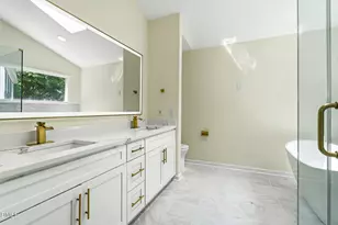 4409 Queenstown Ct, Raleigh, NC 27612 - Photo 38